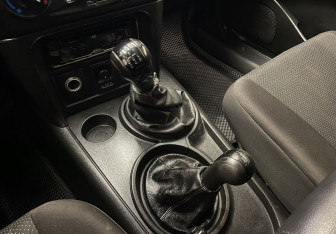 Подержанный автомобиль Chevrolet Niva 2011 года (13 фото)