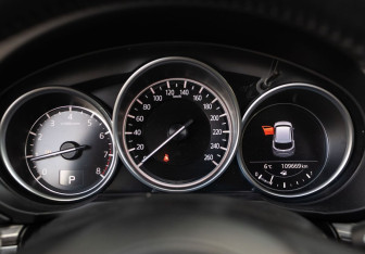 Подержанный автомобиль Mazda CX-5 2020 года (13 фото)