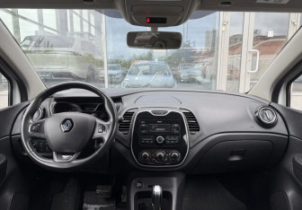 Подержанный автомобиль Renault Kaptur 2019 года (9 фото)