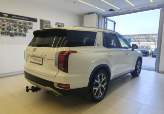 Подержанный автомобиль Hyundai Palisade 2021 года (4 фото)