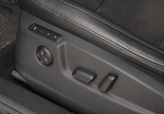 Подержанный автомобиль Skoda Superb Wagon 2012 года (19 фото)