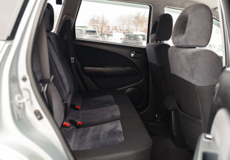 Подержанный автомобиль Mitsubishi Outlander 2004 года (16 фото)