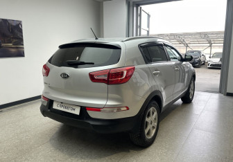 Подержанный автомобиль Kia Sportage 2011 года (4 фото)