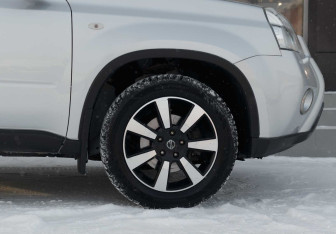 Подержанный автомобиль Nissan X-Trail 2013 года (9 фото)