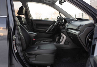 Подержанный автомобиль Subaru Forester Suv 2013 года (21 фото)