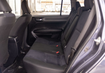 Подержанный автомобиль Toyota Corolla Wagon 2012 года (18 фото)