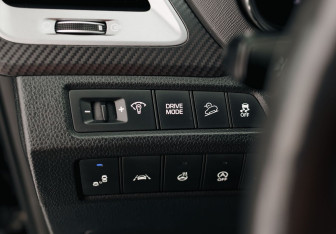 Подержанный автомобиль Hyundai Santa Fe 2016 года (17 фото)