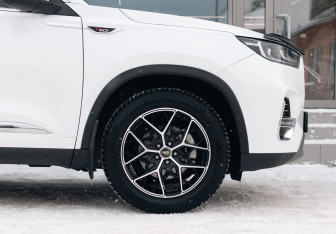 Подержанный автомобиль Chery Tiggo 8 Pro 2022 года (9 фото)