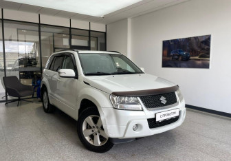 Подержанный автомобиль Suzuki Grand Vitara 2010 года (4 фото)