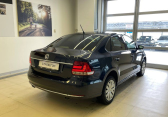 Подержанный автомобиль Volkswagen Polo Sedan 2016 года (5 фото)