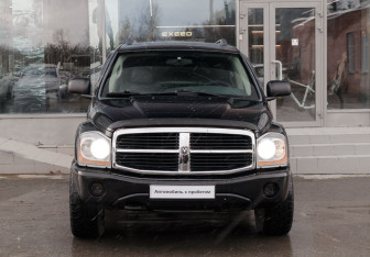 Подержанный автомобиль Dodge Durango 2005 года (2 фото)