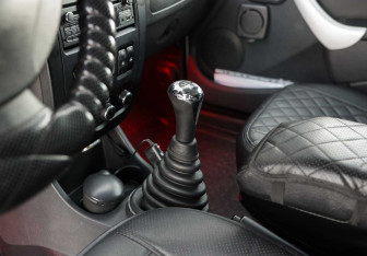 Подержанный автомобиль LADA (ВАЗ) Largus Wagon 2015 года (14 фото)