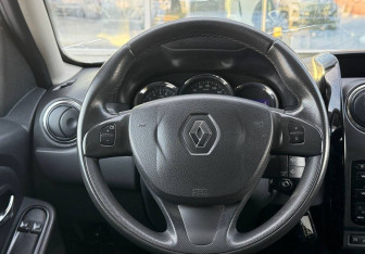 Подержанный автомобиль Renault Duster 2018 года (11 фото)