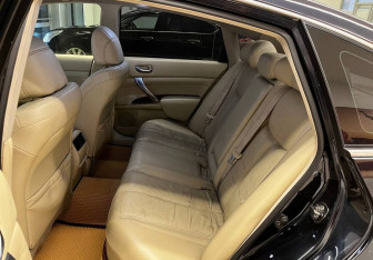 Подержанный автомобиль Nissan Teana 2008 года (16 фото)