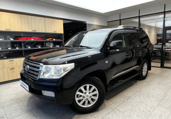 Подержанный автомобиль Toyota Land Cruiser Suv 2008 года (1 фото)