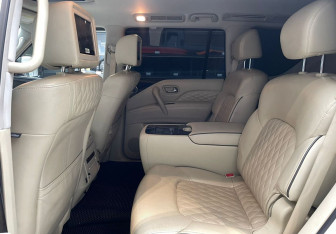 Подержанный автомобиль Infiniti QX80 2018 года (13 фото)