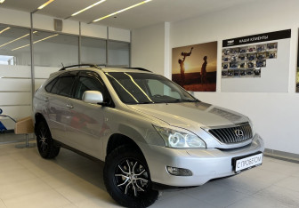 Подержанный автомобиль Lexus RX 2008 года (3 фото)