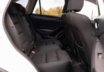 Подержанный автомобиль Mazda CX-5 2016 года (21 фото)