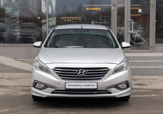 Подержанный автомобиль Hyundai Sonata 2016 года (2 фото)