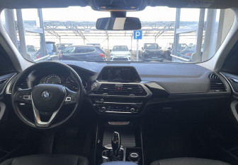 Подержанный автомобиль BMW X3 2018 года (10 фото)
