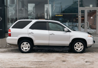 Подержанный автомобиль Acura MDX 2001 года (4 фото)
