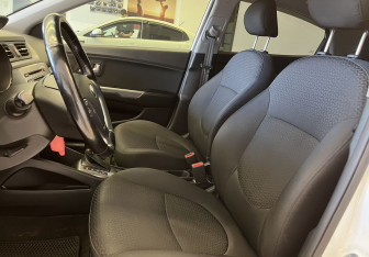 Подержанный автомобиль Kia Rio Sedan 2016 года (8 фото)