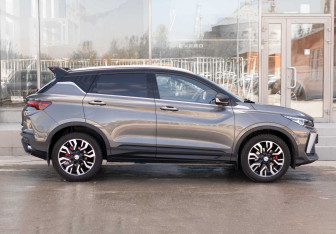 Подержанный автомобиль Geely Coolray 2024 года (4 фото)