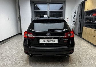 Подержанный автомобиль Subaru Levorg 2017 года (6 фото)