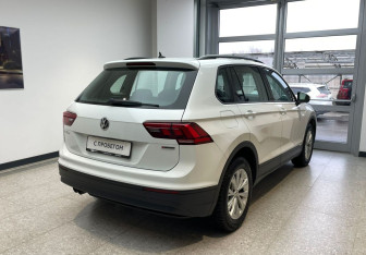 Подержанный автомобиль Volkswagen Tiguan 2020 года (4 фото)