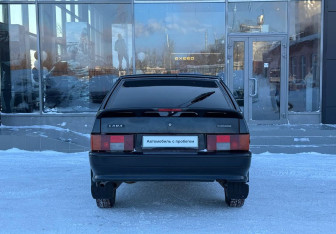 Подержанный автомобиль LADA (ВАЗ) 2114 2011 года (5 фото)