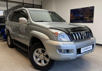 Подержанный автомобиль Toyota Land Cruiser Prado 2005 года (4 фото)