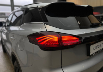 Подержанный автомобиль Geely Atlas Pro 2023 года (9 фото)