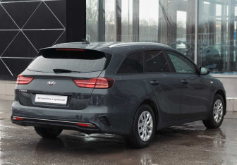 Подержанный автомобиль Kia Ceed Wagon 2019 года (5 фото)