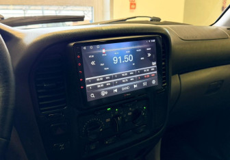 Подержанный автомобиль Toyota Land Cruiser Suv 2000 года (13 фото)