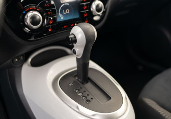 Подержанный автомобиль Nissan Juke 2018 года (15 фото)