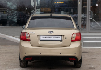 Подержанный автомобиль Kia Rio Sedan 2011 года (6 фото)
