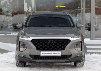 Подержанный автомобиль Hyundai Santa Fe 2018 года (2 фото)