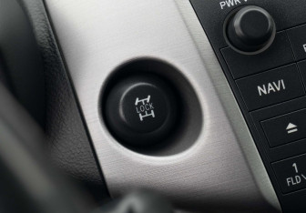 Подержанный автомобиль Toyota RAV4 2008 года (15 фото)