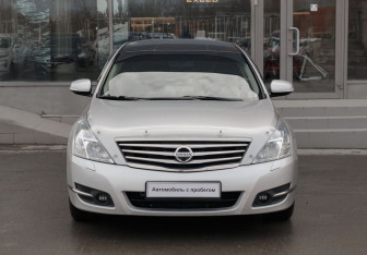 Подержанный автомобиль Nissan Teana 2011 года (2 фото)