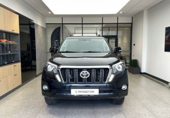 Подержанный автомобиль Toyota Land Cruiser Prado 2017 года (3 фото)