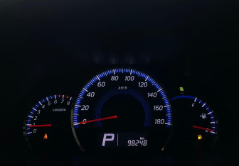 Подержанный автомобиль Suzuki Solio 2013 года (14 фото)