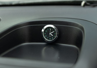 Подержанный автомобиль Nissan AD 2003 года (14 фото)