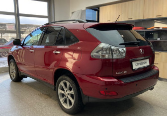 Подержанный автомобиль Lexus RX 2008 года (7 фото)