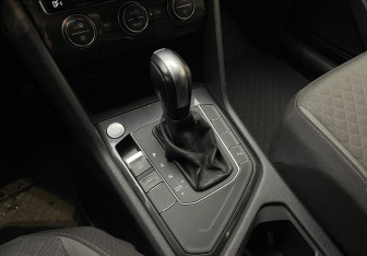 Подержанный автомобиль Volkswagen Tiguan 2020 года (12 фото)