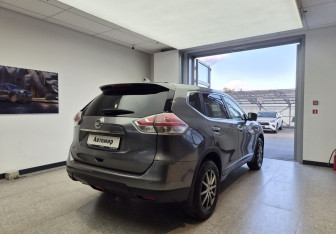 Подержанный автомобиль Nissan X-Trail 2017 года (4 фото)