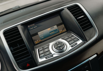 Подержанный автомобиль Nissan Teana 2010 года (13 фото)