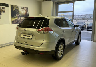 Подержанный автомобиль Nissan X-Trail 2018 года (4 фото)