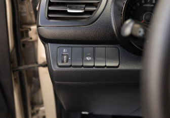 Подержанный автомобиль Kia Rio Sedan 2013 года (17 фото)