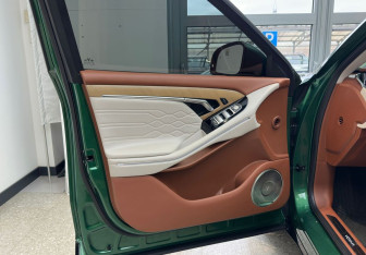 Подержанный автомобиль Voyah Free 2023 года (20 фото)