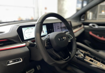 Подержанный автомобиль Geely Coolray 2024 года (10 фото)